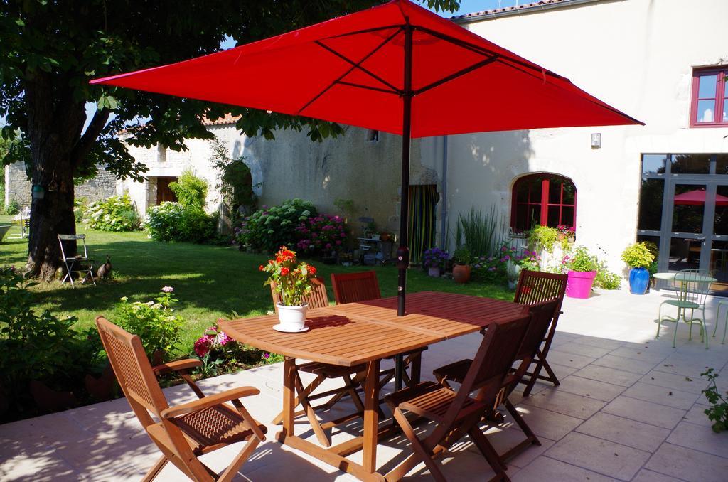 Bed and Breakfast Le Logis De La Poupeliere Vouhe  Екстер'єр фото